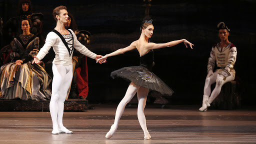 Swan Lake A Brief History Of This Famous Ballet The Ballet Spot